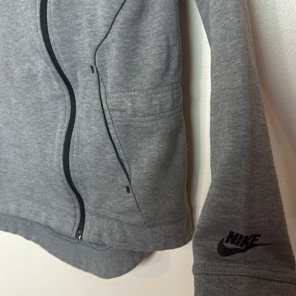 Nike Sportswear Tech Fleece Zip Up Oversized Hoodie in Cape Carbon Heather - Picture 10 of 16